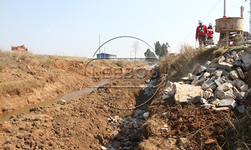 鞏義鑫利向?yàn)o西和樂(lè)引水工程提供管
